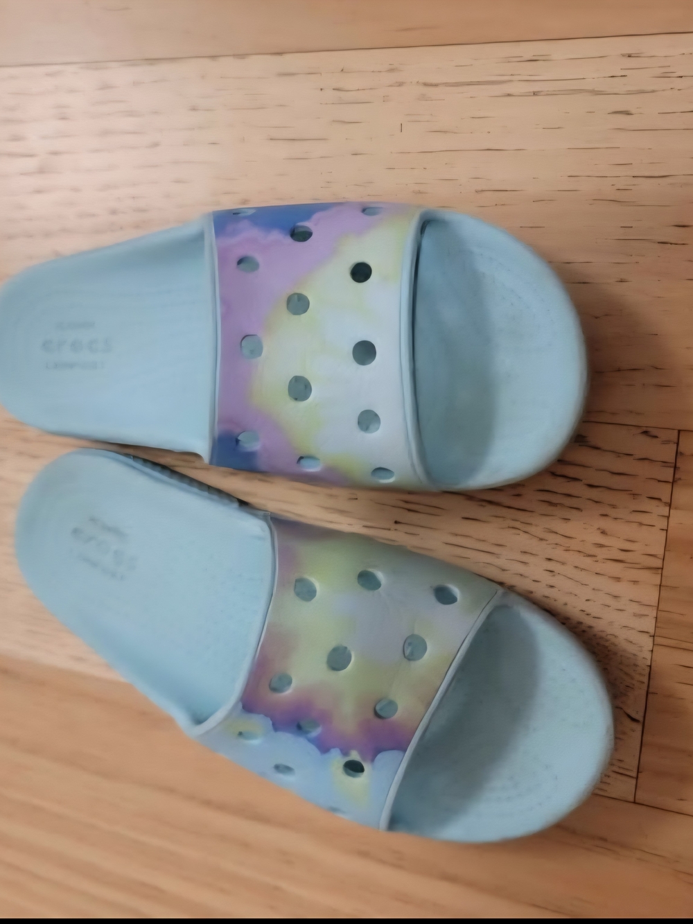 CROCS Kids Slide Sandals in Light Blue Tie-Dye